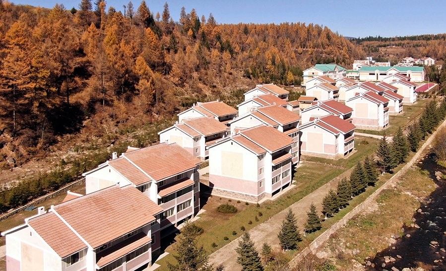 Kuzey Kore Lideri Kim, proje şehri Samjiyon'da 3