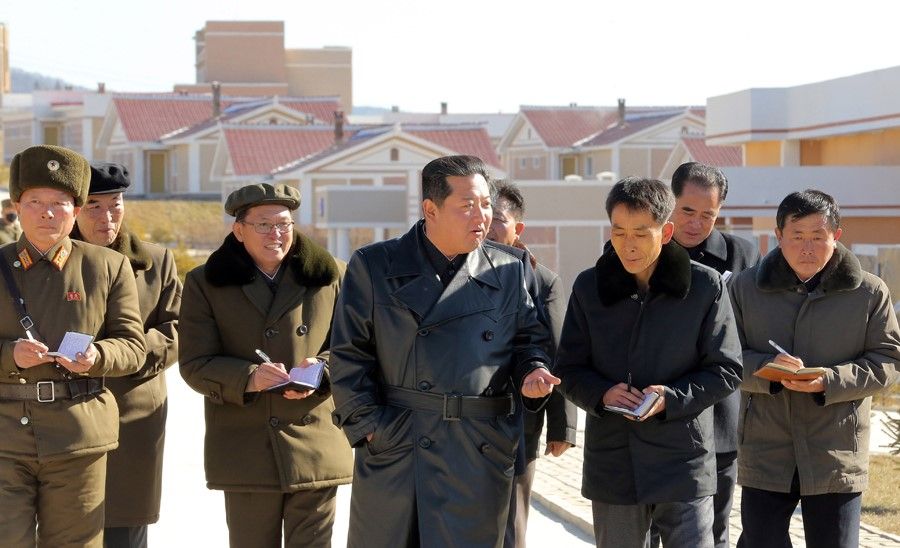 Kuzey Kore Lideri Kim, proje şehri Samjiyon'da 6