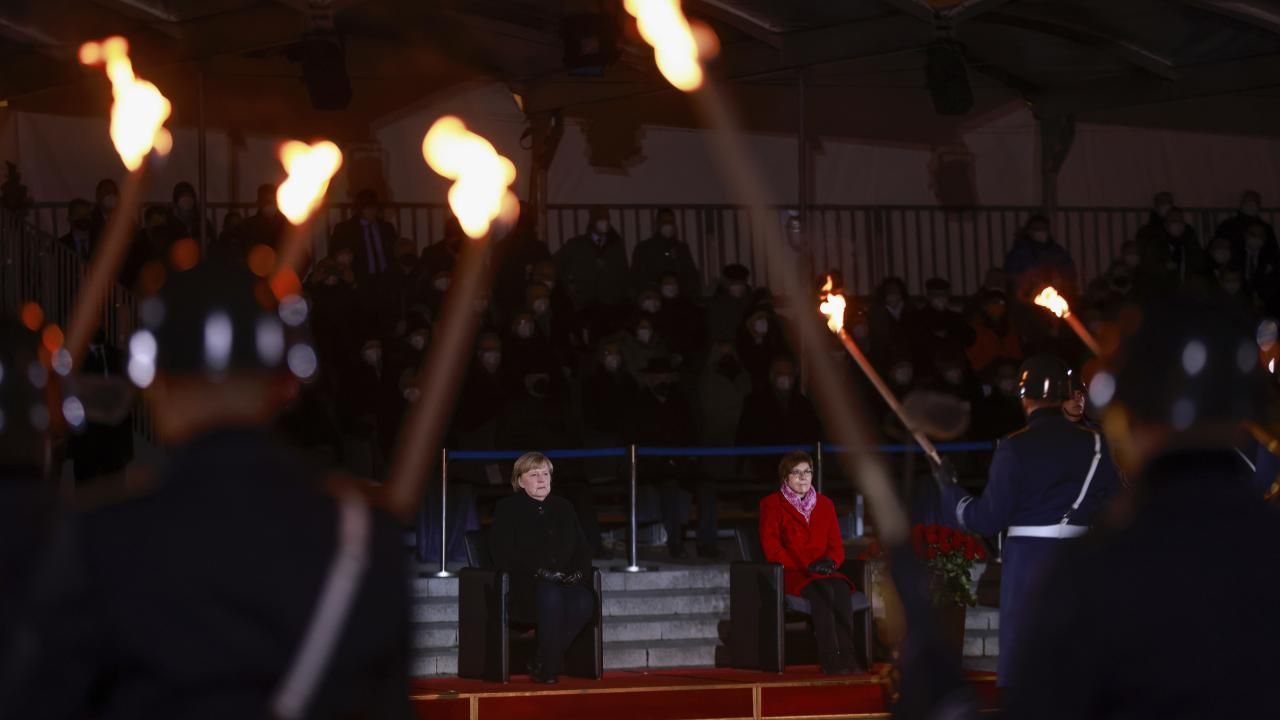 Almanya'da Merkel'e veda töreni 8