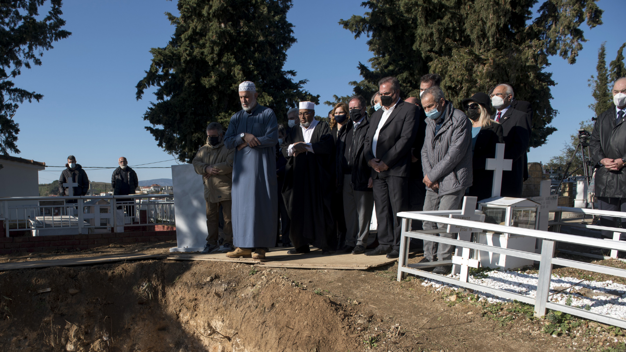 Selanik'te bulunan Müslümanlara ait naaşlar yeniden defnedildi. 2
