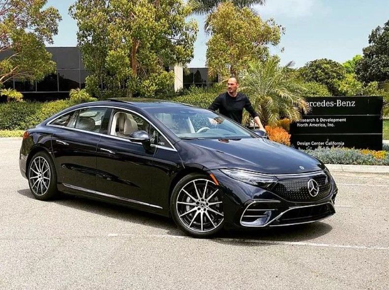 Mercedes'in yeni elektrikli aracında Türk Tasarımcı Cemal Kuruş imzası 7