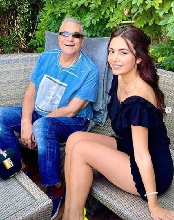 2,5 aylık hamile olduğunu açıklayan Ece Ronay bugün evlendi! 1