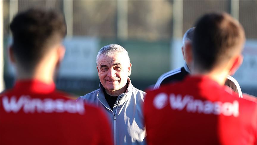 Süper Lig'de teknik direktör kıyımı 11