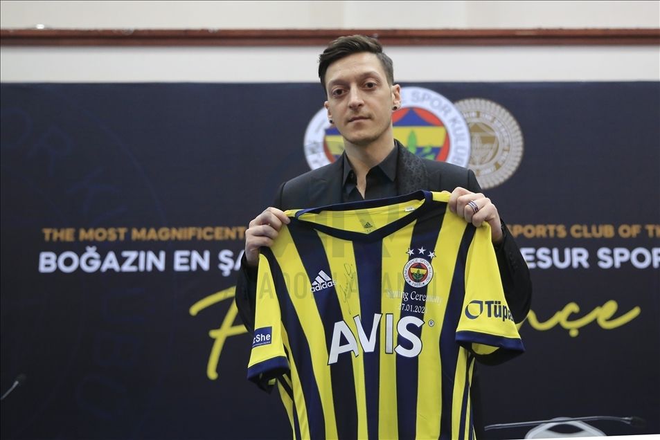 Eda Erdem, Mesut Özil'i geçti 5