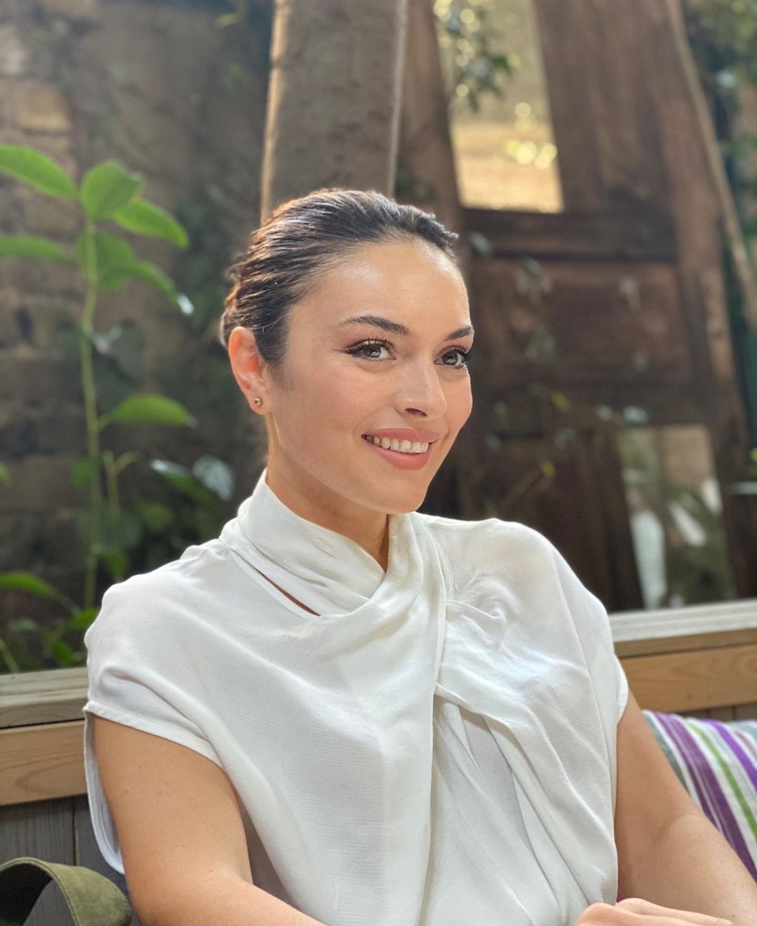 Ezgi Mola'ya taciz şoku: Tek başıma sokağa çıkamaz oldum 3