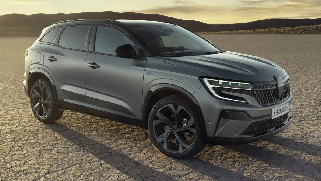Renault, yeni SUV modeli Austral'ı tanıttı 7