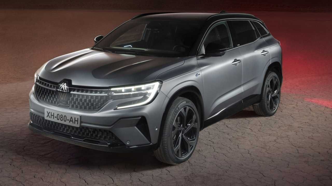 Renault, yeni SUV modeli Austral'ı tanıttı 12