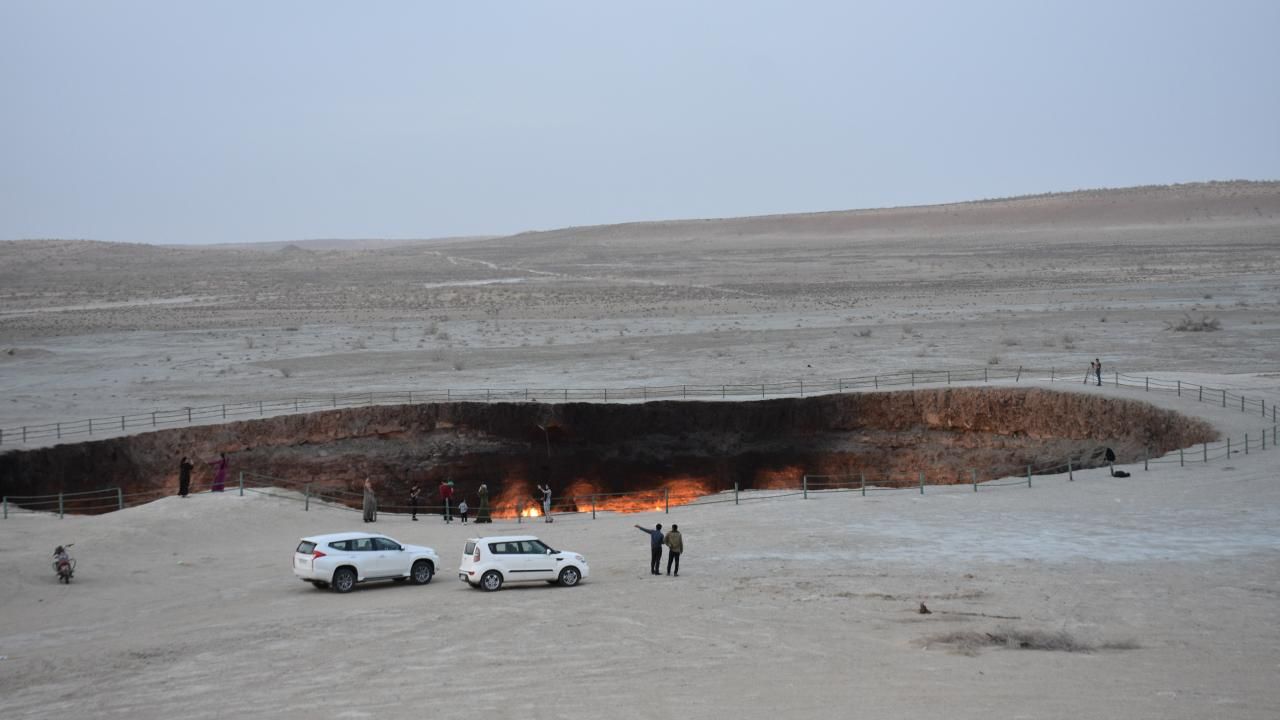 50 yıldır yanan "Cehennem kapısı" kapatılacak 4