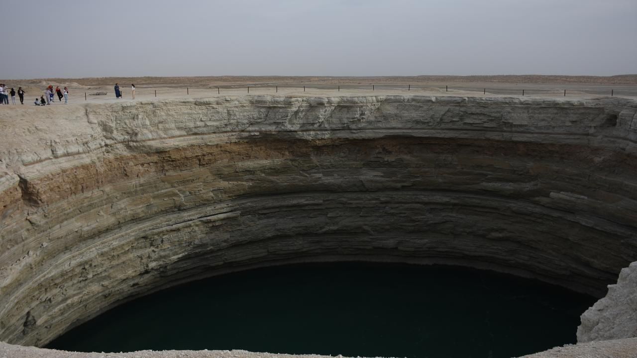 50 yıldır yanan "Cehennem kapısı" kapatılacak 1