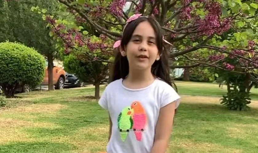 Survivor Nagihan'ın "Babası bilerek göstermiyor" dediği kızı kocaman oldu! İşte Nagihan'ın kızı Ece Avren... 11