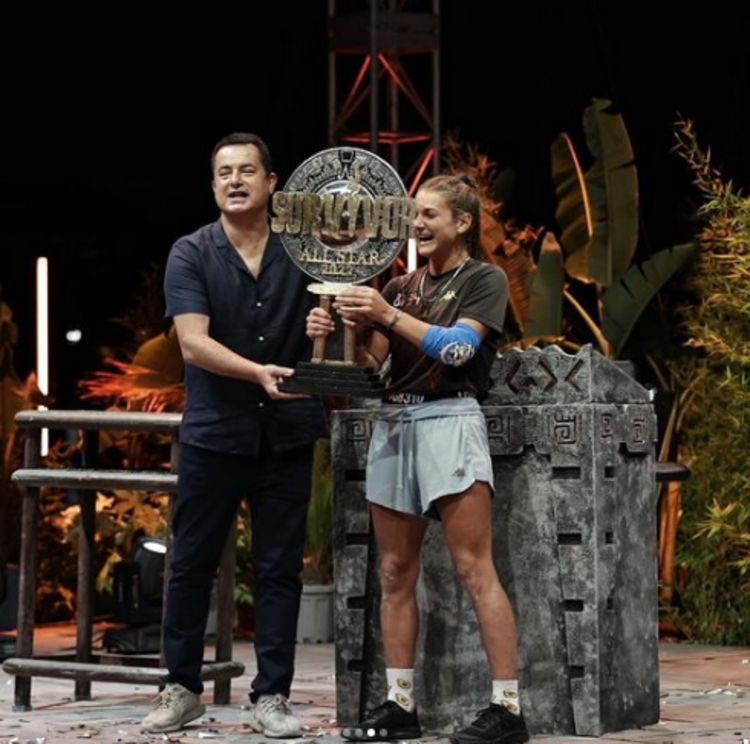 Survivor Şampiyonları Nisa ve Ogeday aşkını ilan etti 3