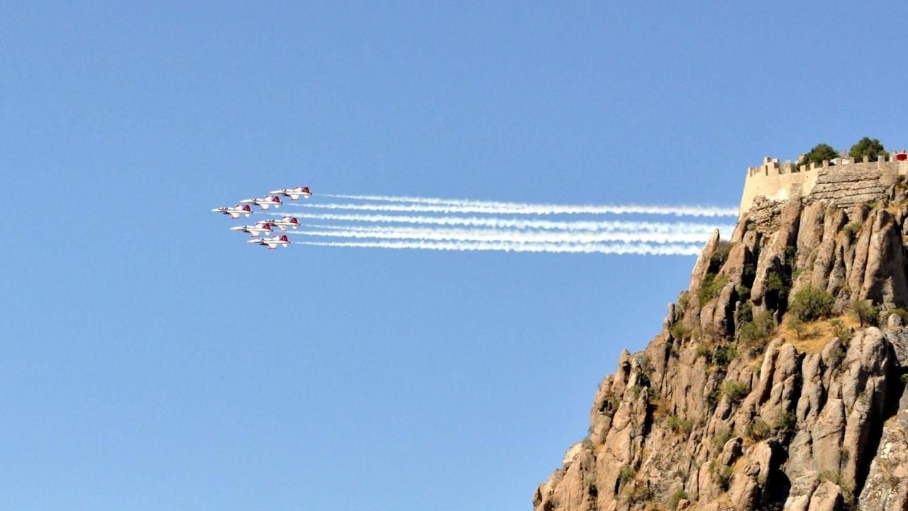 Türk Yıldızları büyük taarruz için uçtu! 3