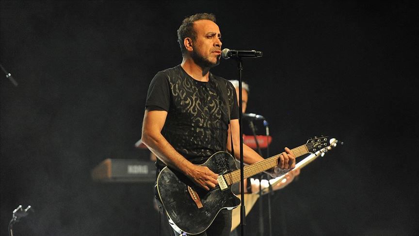 Haluk Levent'ten hayranlarını üzen haber! 2