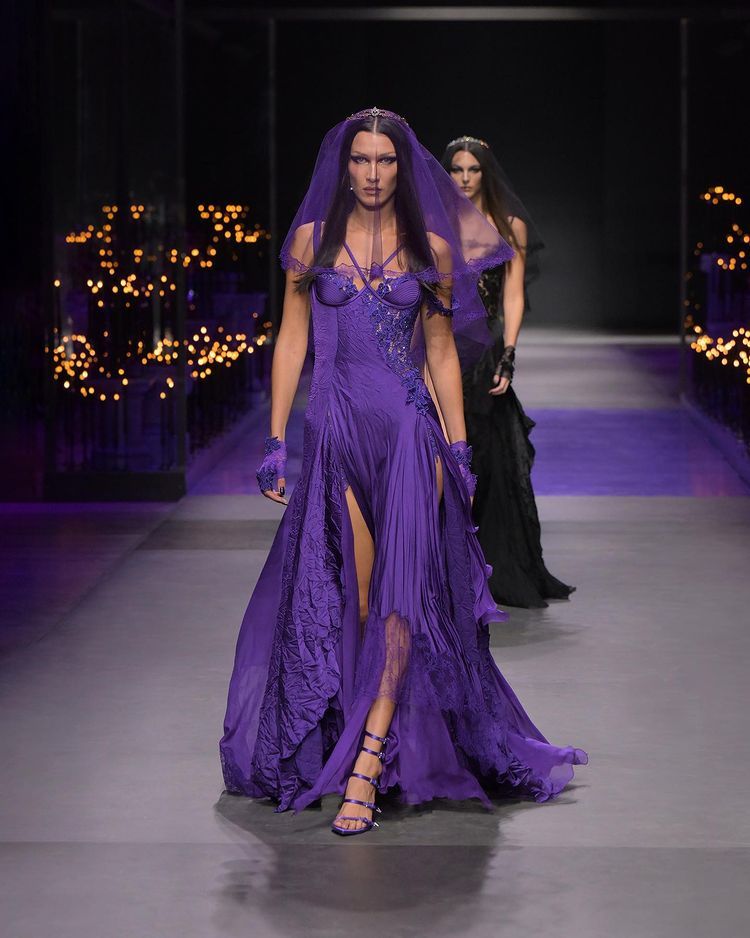 Versace, Milano Moda Haftası 2022 3