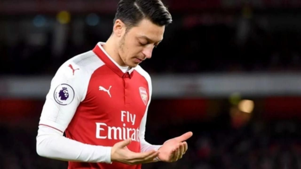 Mesut Özil'den hayranlarına üzücü haber! 2
