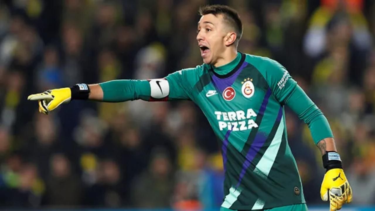 Muslera Galatasaray'ı bırakacak 4