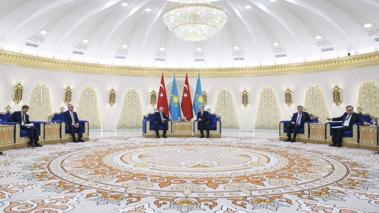 Cumhurbaşkanı Erdoğan, Kazakistan'da Cumhurbaşkanı Tokayev tarafından resmi törenle karşılandı! 7