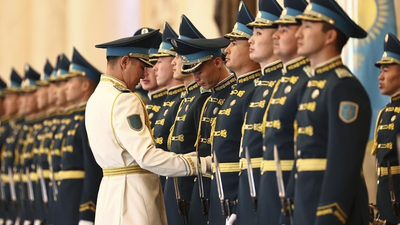 Cumhurbaşkanı Erdoğan, Kazakistan'da Cumhurbaşkanı Tokayev tarafından resmi törenle karşılandı! 10