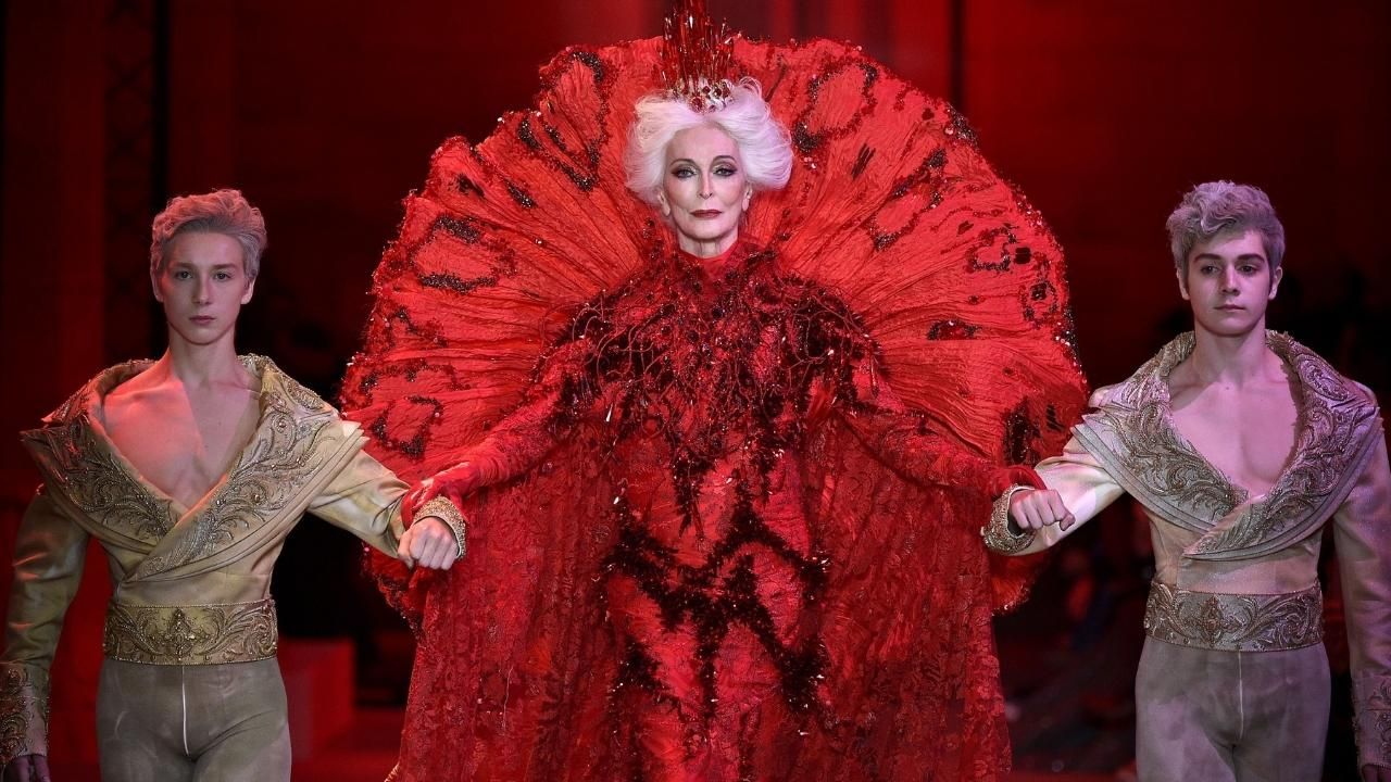 91 yaşındaki model güzelliğiyle büyülüyor! 8