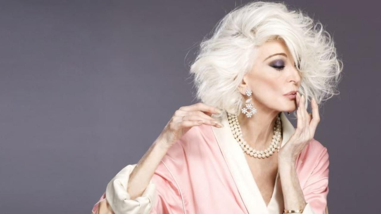 91 yaşındaki model güzelliğiyle büyülüyor! 7