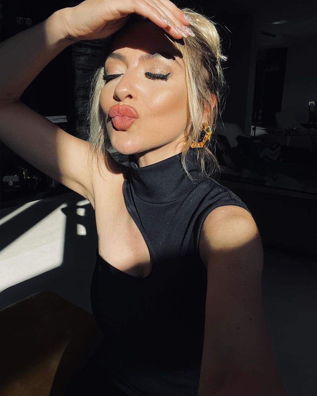 Hadise ayrılık acısını atlattı, paylaşımlarıyla sosyal medyayı yıktı! 3