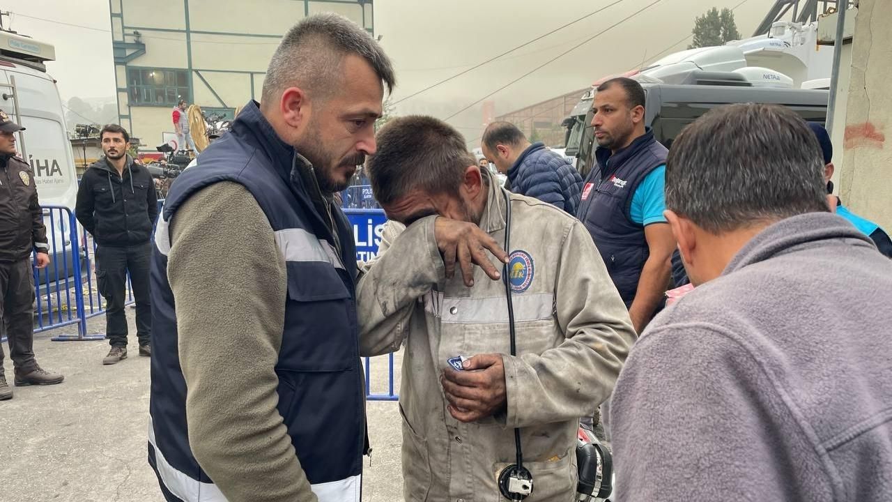 Bartın'da günün ilk saatlerinde acı bekleyiş sürüyor 4