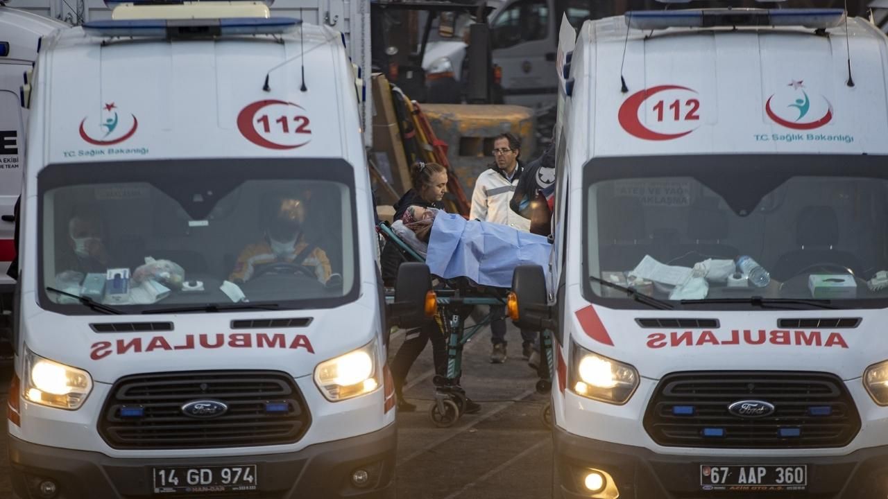 Bartın'da günün ilk saatlerinde acı bekleyiş sürüyor 18