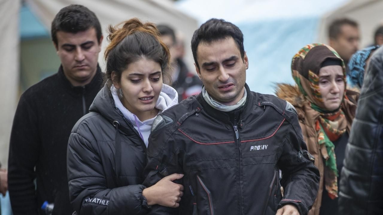 Bartın'da günün ilk saatlerinde acı bekleyiş sürüyor 16