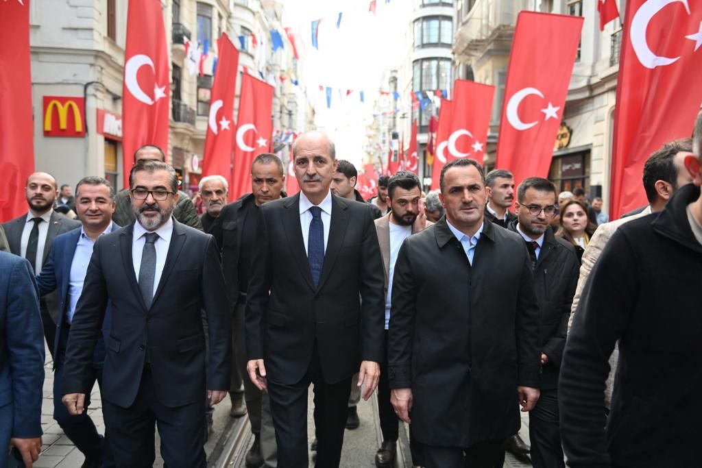 Kurtulmuş, İstiklal Caddesi'nde vatandaşlarla buluştu 11