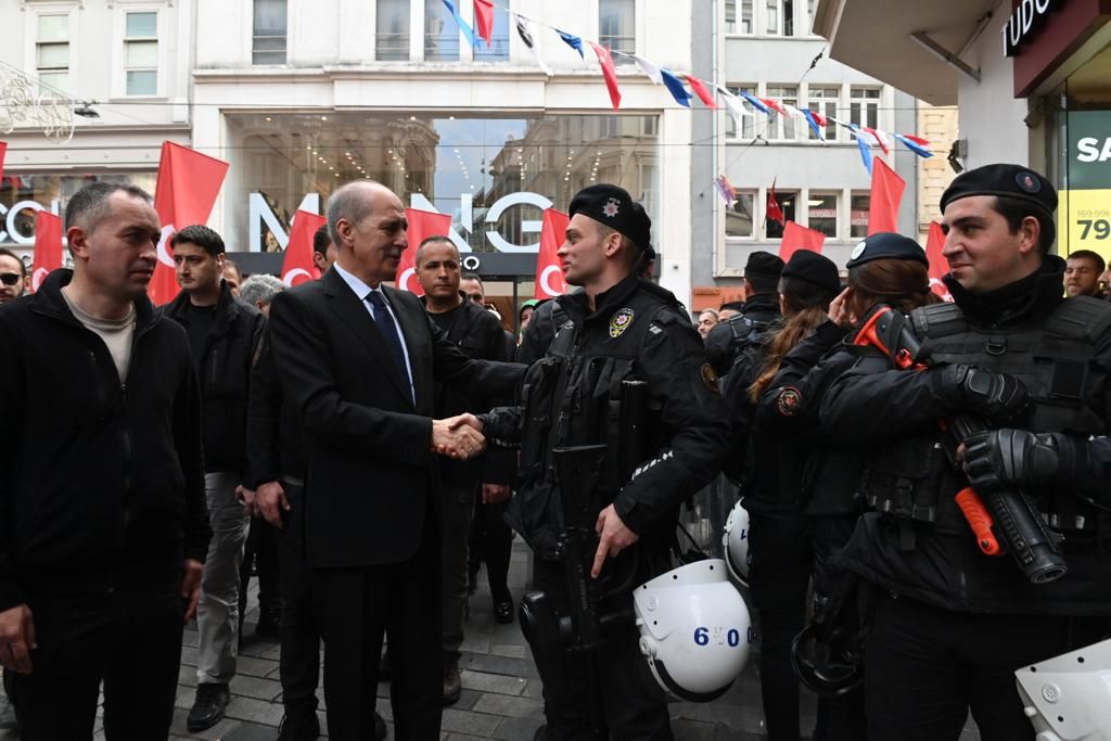 Kurtulmuş, İstiklal Caddesi'nde vatandaşlarla buluştu 12