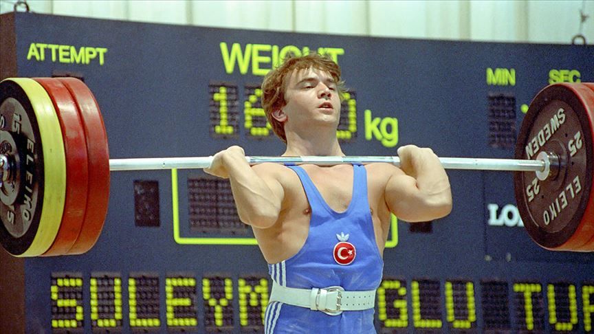 Halterin efsanesi Naim Süleymanoğlu'nun vefatının 5.yılı! 3