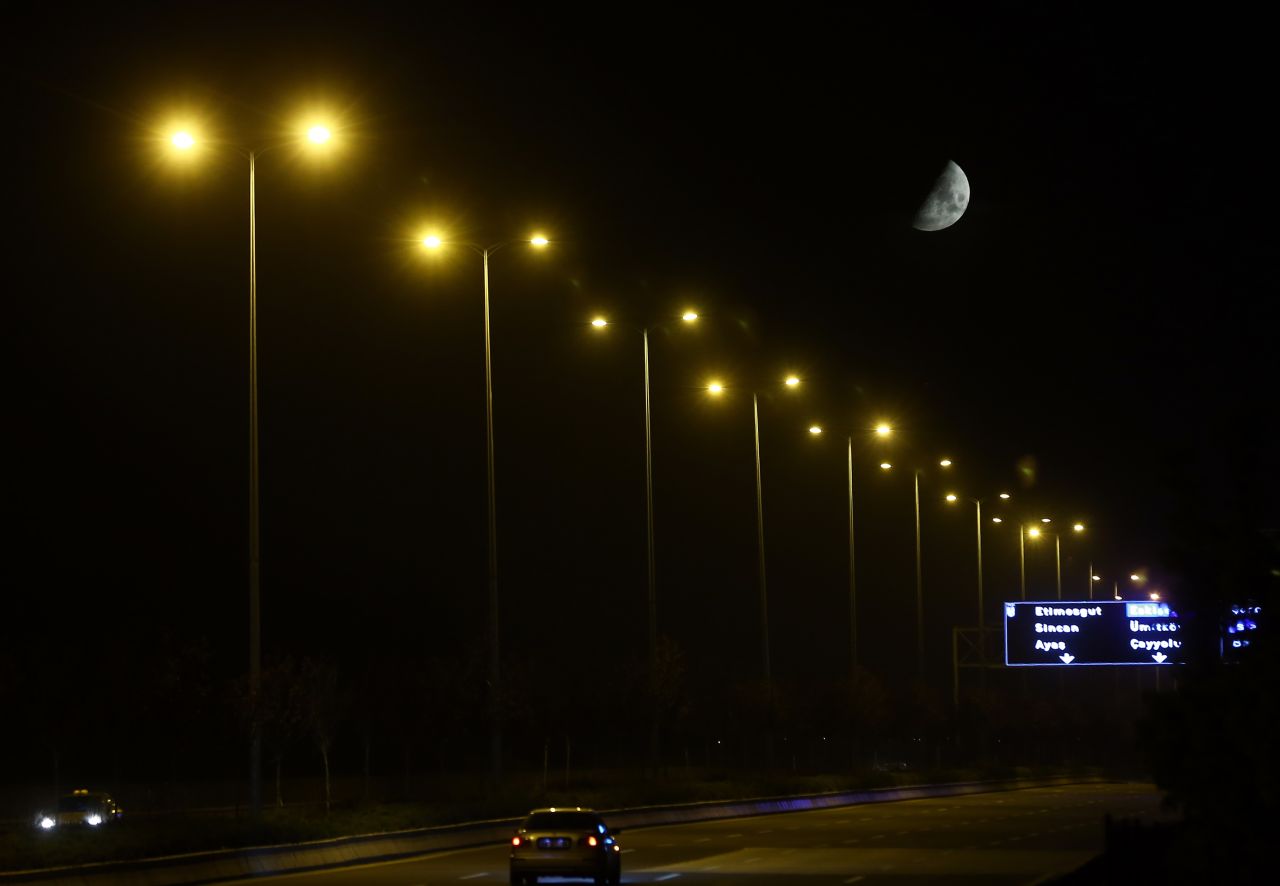 Yol kenarındaki beyaz levha ne işe yarıyor? Hayat kurtarıcı tabelalar! 6