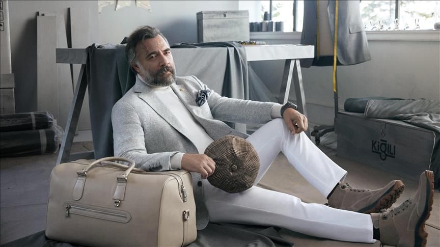 EYT hangi ünlü isimlere vurdu? 11