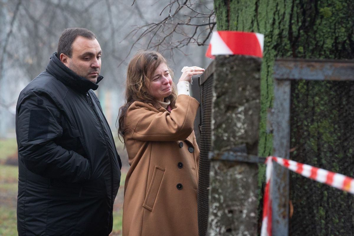 Ukrayna’da anaokulunun yanına helikopter düştü: Ukrayna İçişleri Bakanı öldü 3