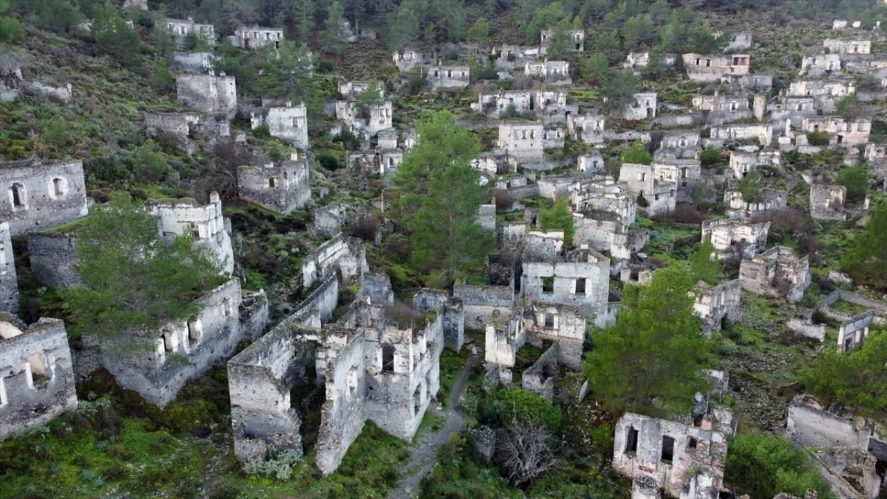 100 yıl önce terkedilen 'Hayalet Köy' 6