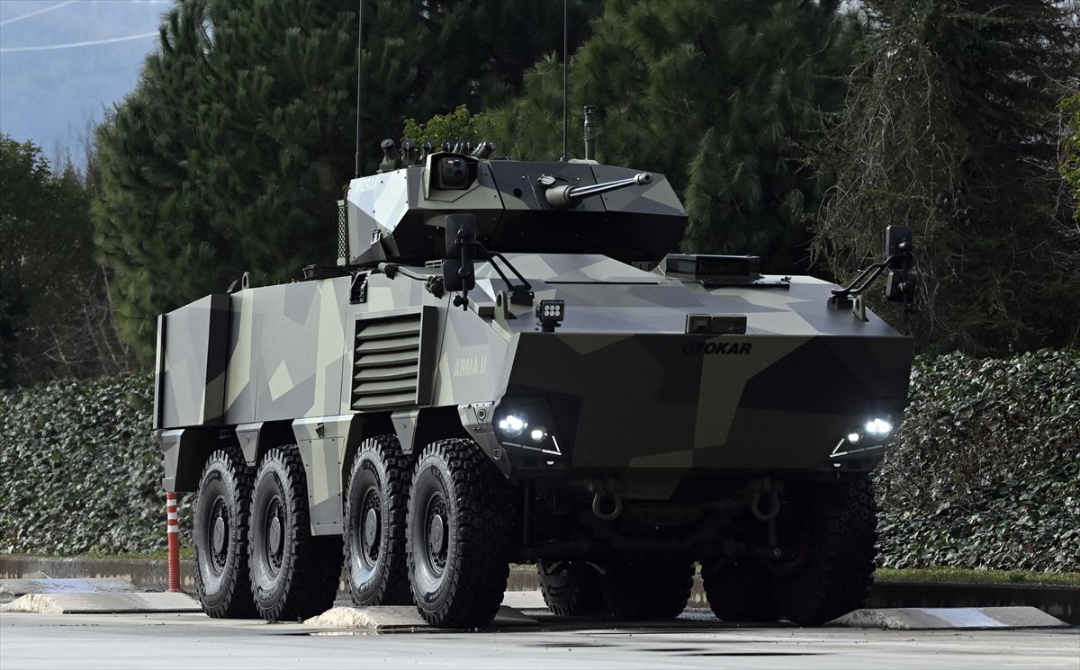 Türkiye'nin yerli motorlu ilk 8x8 aracı göreve hazır 6