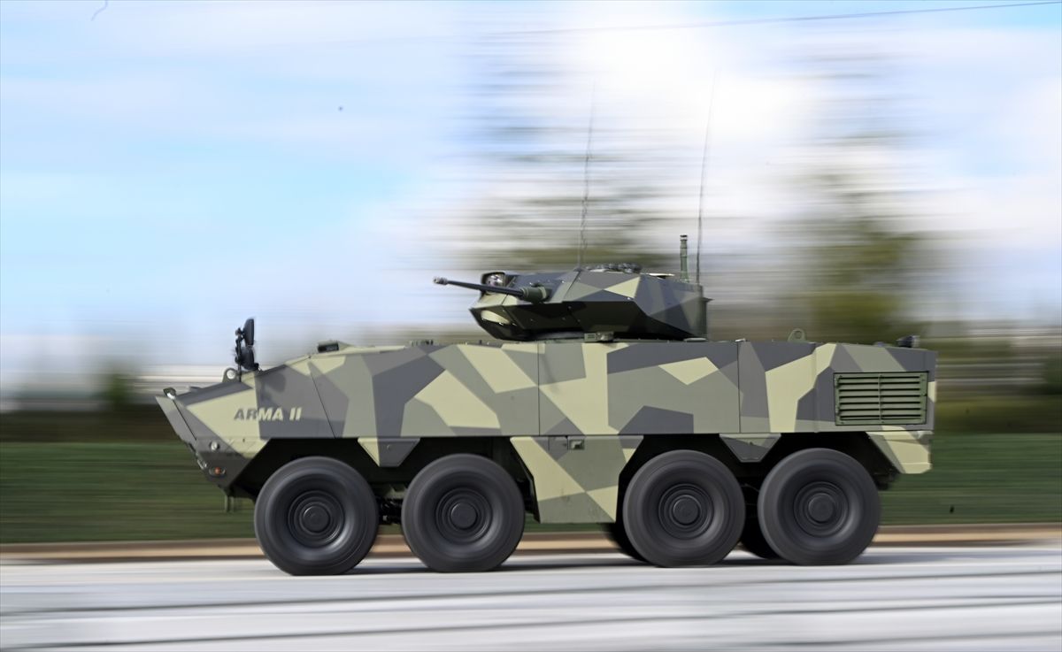 Türkiye'nin yerli motorlu ilk 8x8 aracı göreve hazır 7