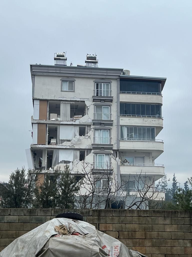 Depremlerin ardından Gaziantep'te yürek burkan kareler! 2
