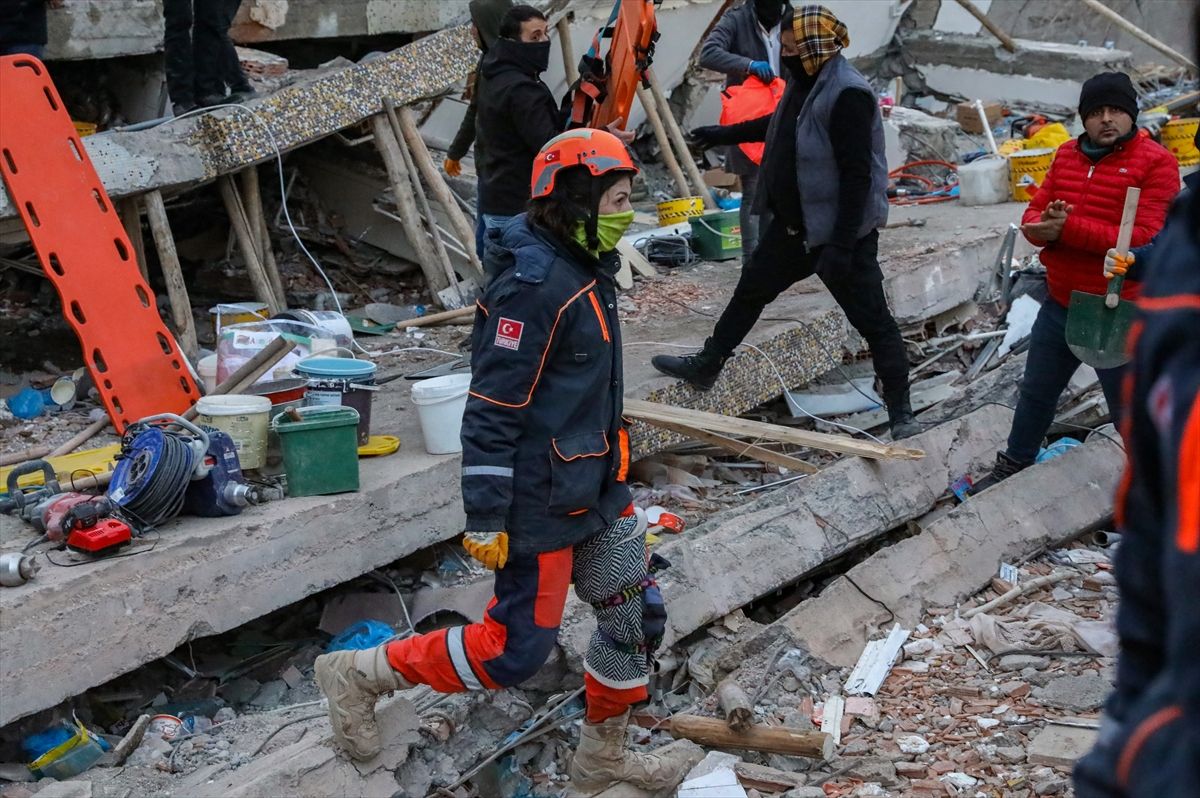 Arama Kurtarma çalışmalarının kadın kahramanlarından bazı kareler! 4