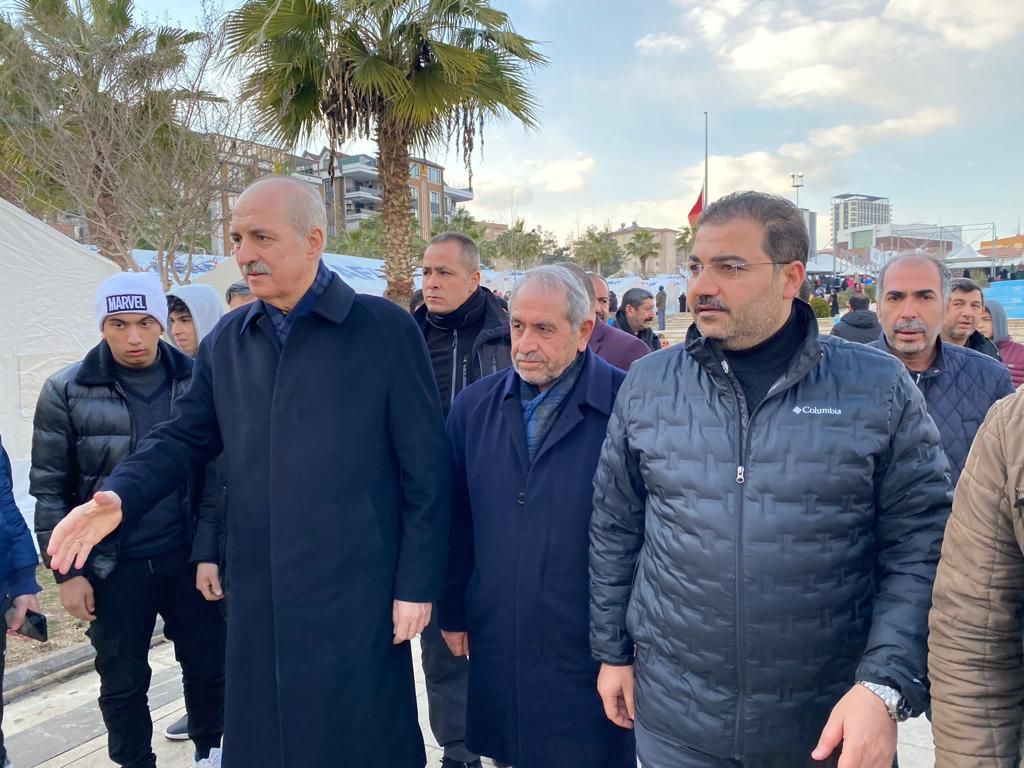 Kurtulmuş Şanlıurfa'da çadır kentleri ziyaret etti 12