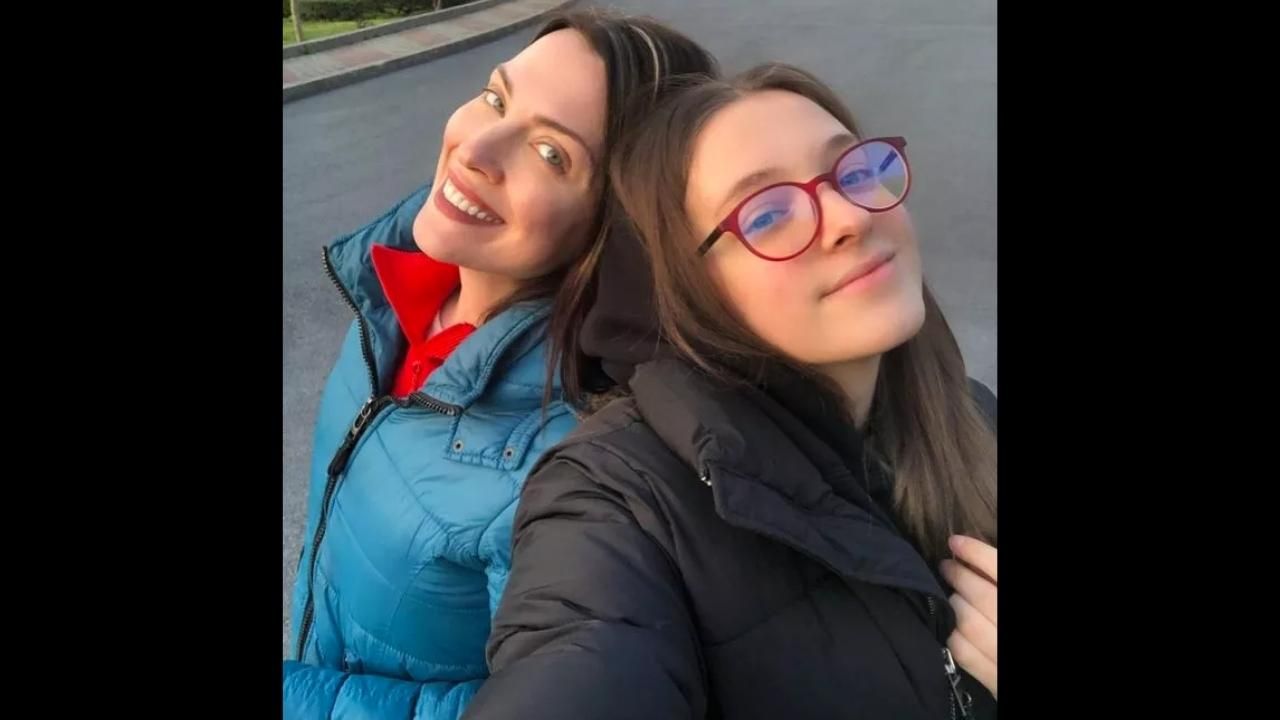 Arzu Yanardağ güzelliğiyle yıllara meydan okuyor! 11