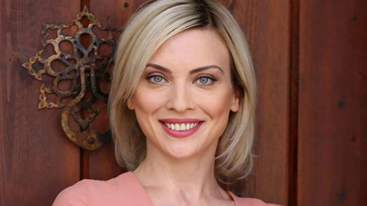 Arzu Yanardağ güzelliğiyle yıllara meydan okuyor! 5