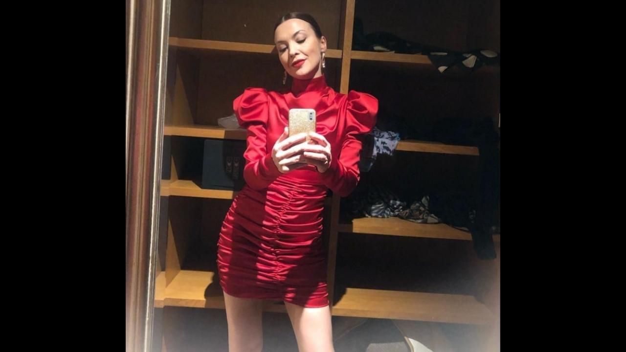 Arzu Yanardağ güzelliğiyle yıllara meydan okuyor! 3