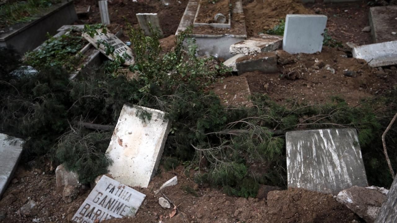 Hatay'da mezarlar yer değiştirdi! 8