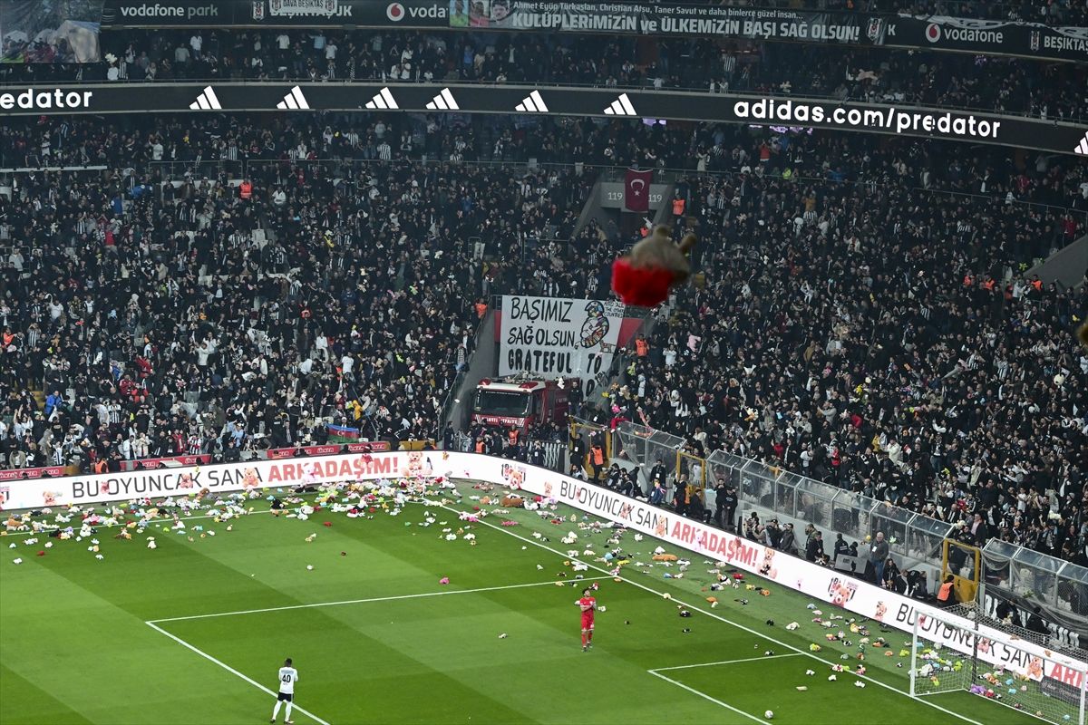 Beşiktaş'tan ''Çocuklar hep gülsün'' mesajı! 5