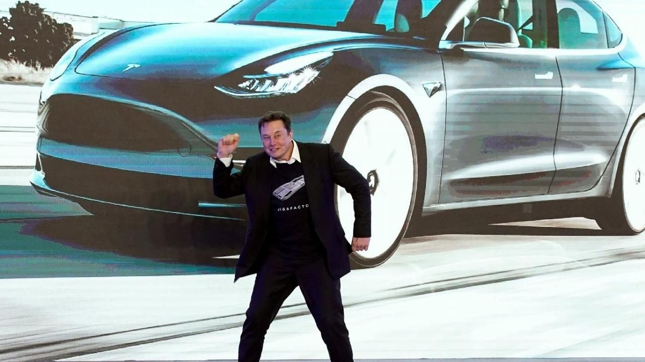 Musk, unvanını geri aldı! 4
