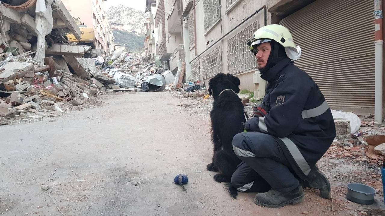 Hangi ülke Türkiye'ye ne kadar deprem yardımında bulundu? 13