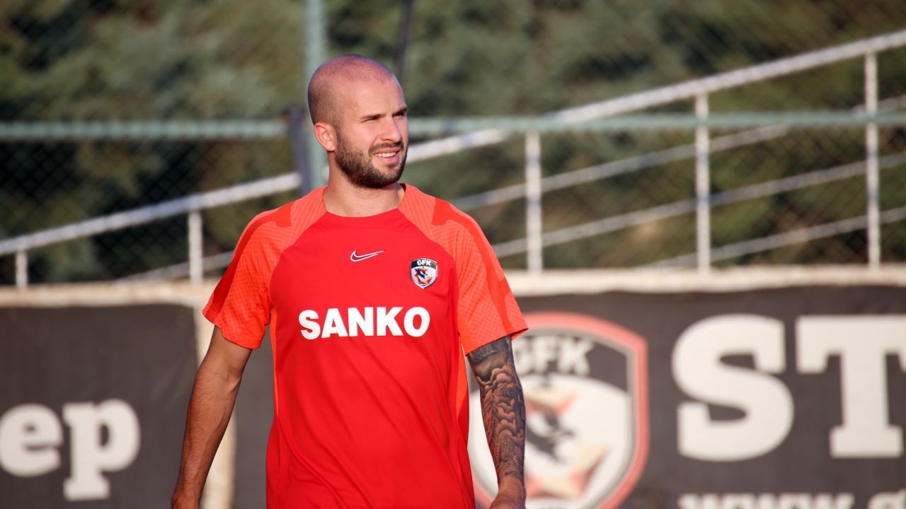 Transfer sezonu kapandı! Ara transfer döneminde İstanbul takımlarının yaptığı takviyeler... 2