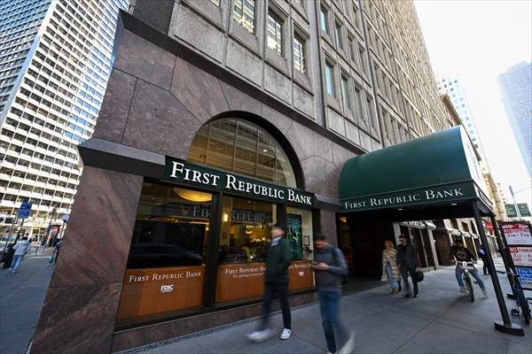 Küresel bankacılık krizi: 4 banka battı! 11