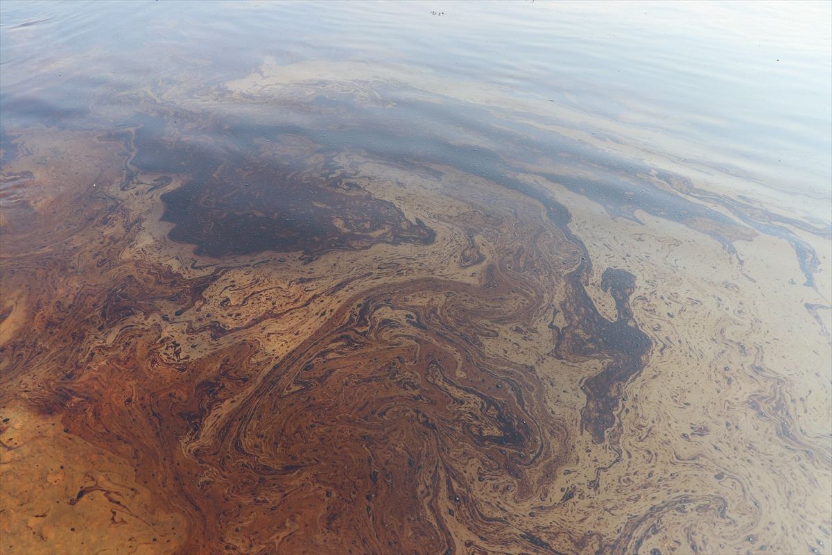 Batman'da petrol boru hattındaki sızıntı dron ile görüntülendi 7